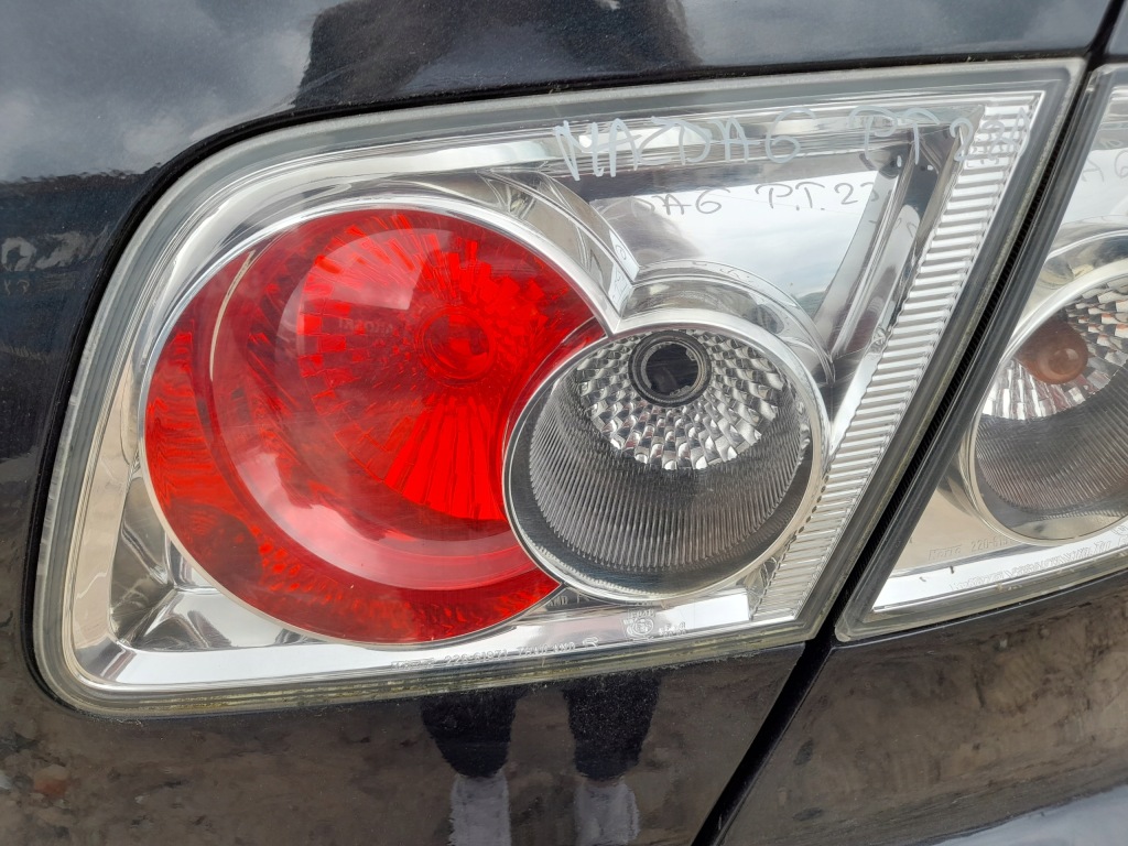 фото №2, Mazda 6 лампа правый задняя правая задняя крышка багажника с крышки