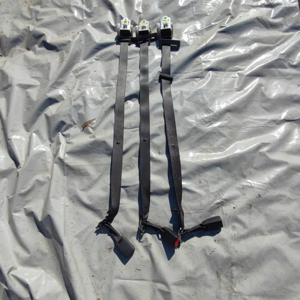 фото №1, Chrysler 300c sedan pas безпеки середній задня