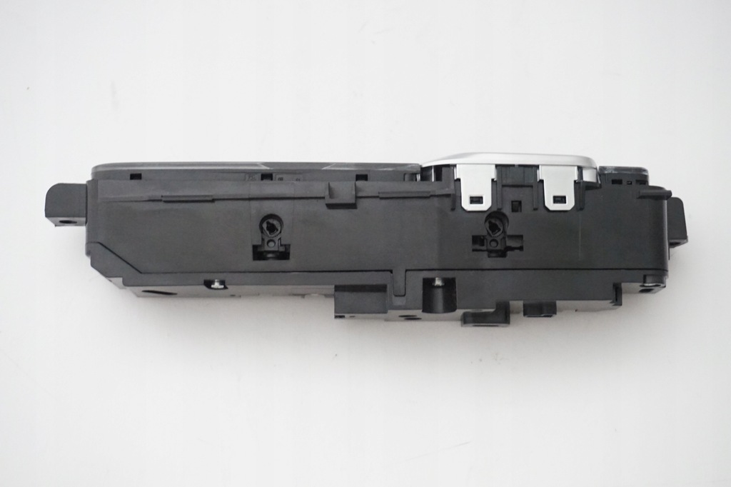 фото №8, Bmw 5 f90 m5 панель эксплуатации консоли центральной pdc