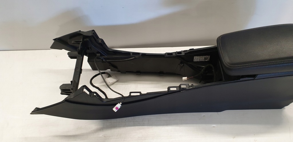 фото №12, Mercedes cla a117 w117 gla x156 w156 подлокотник туннель средний 13-19r