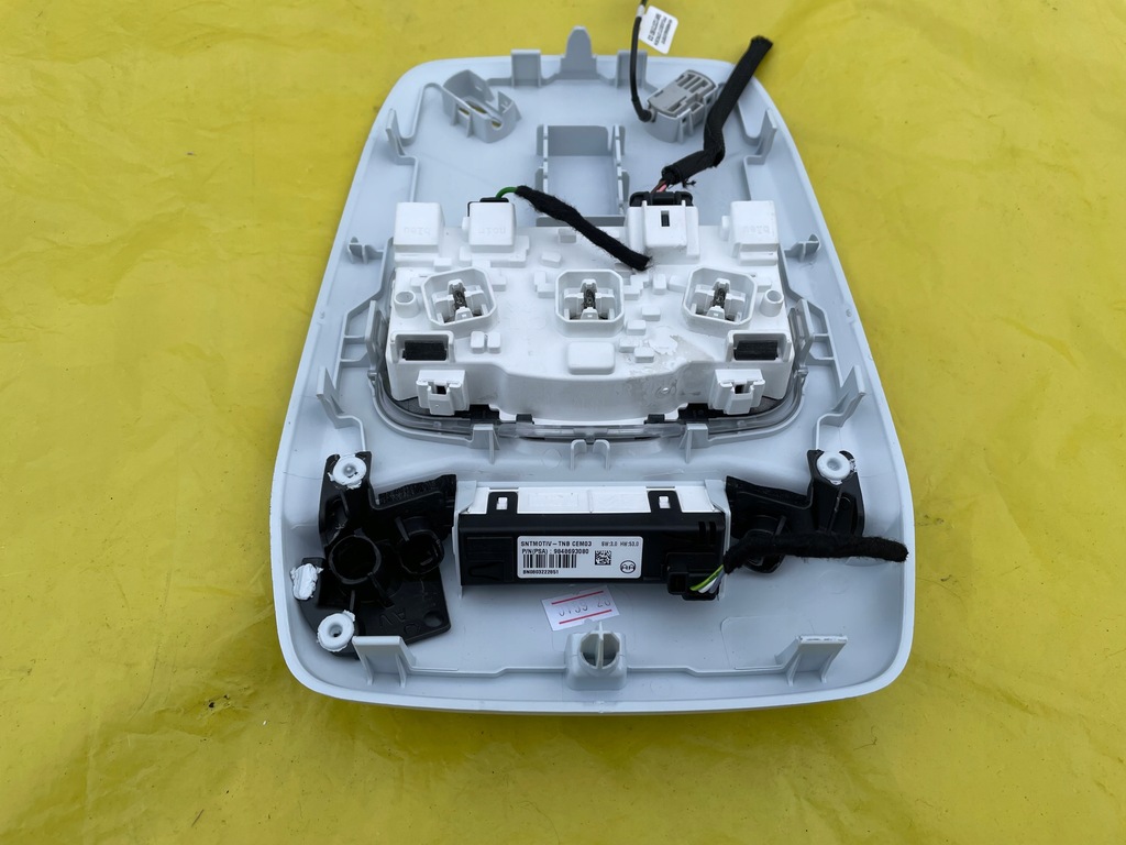 фото №4, Peugeot 208 ii лампа освещение кабины 22r