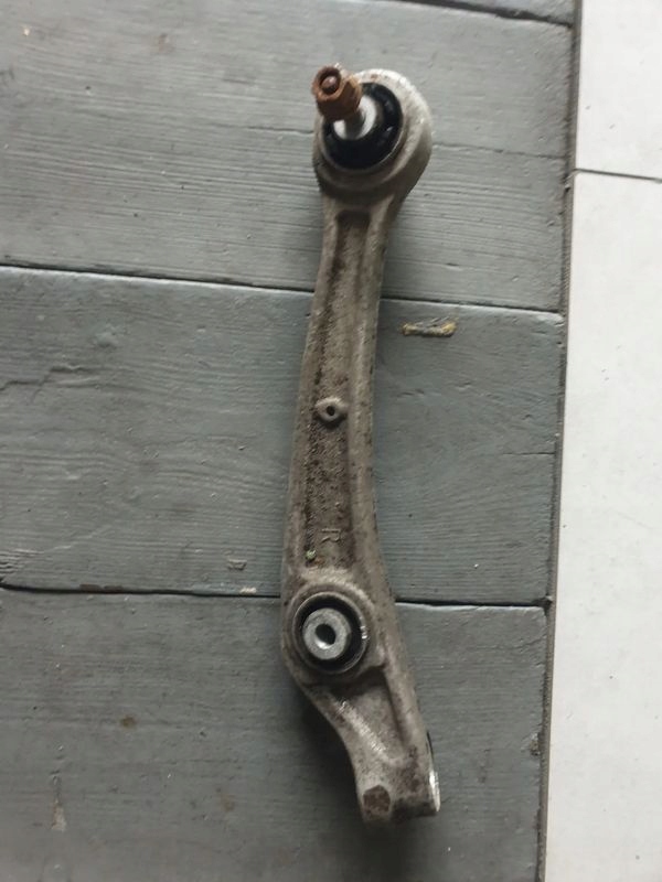 фото №1, Важіль перед правий 8k0407156c audi a6 c7