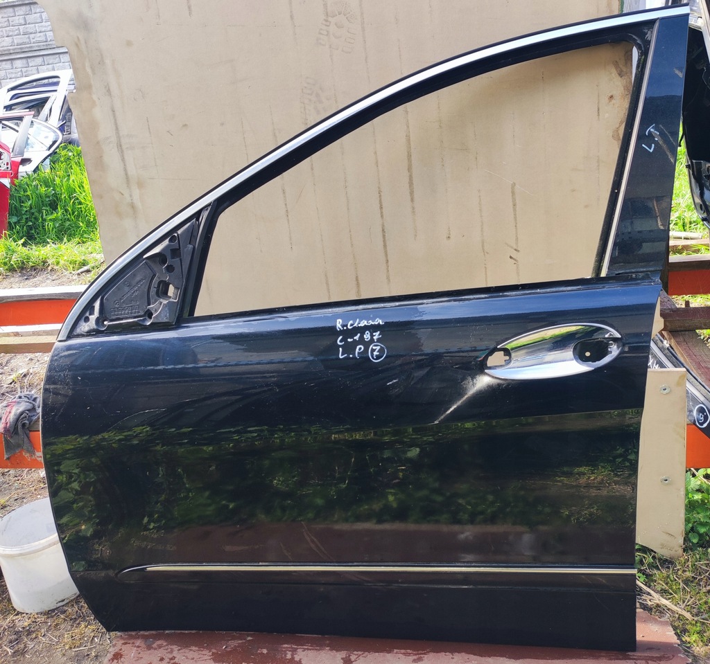 фото №1, Mercedes r-kl w251 05r- дверь левый перед c197