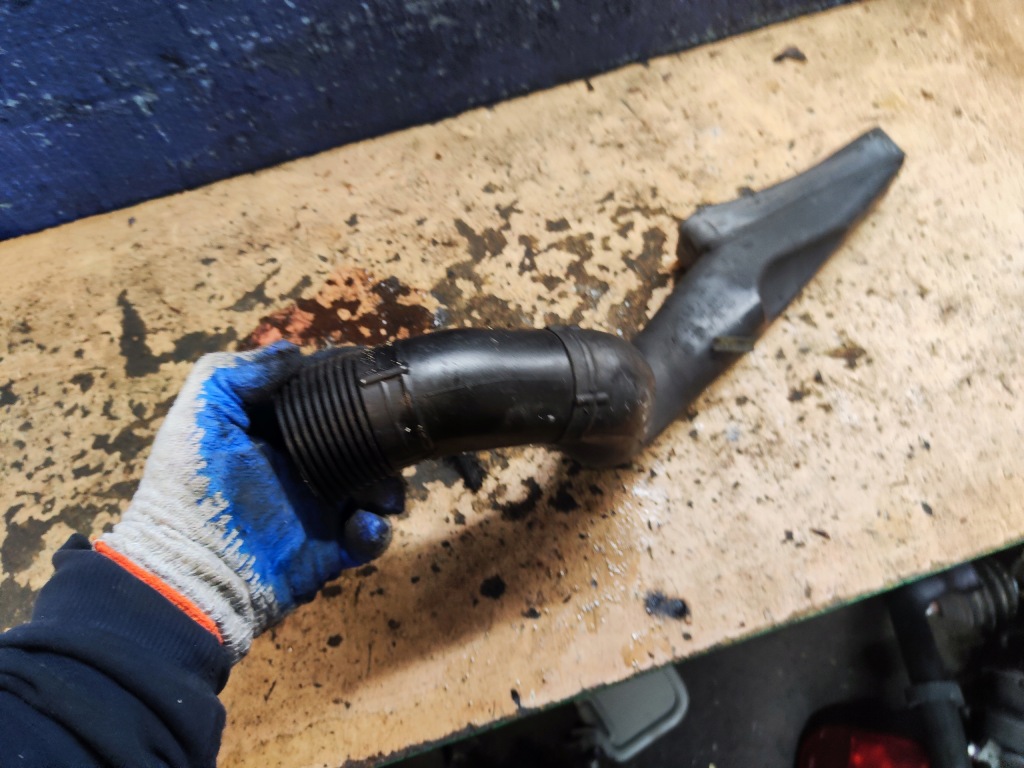 фото №3, Audi a2 1.4 tdi труба wąż шланг повітрозабірник