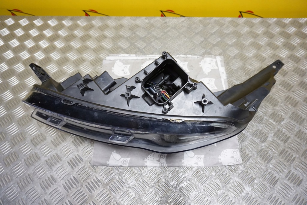 Ford explorer рестайлинг  u502 2016 - фара фара full led серебристая правая америка Недорого