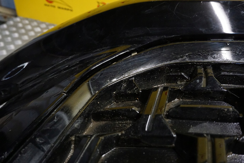 Kia telluride 2023 - 2025 бампер перед передній решітка  америка Зі Шроту