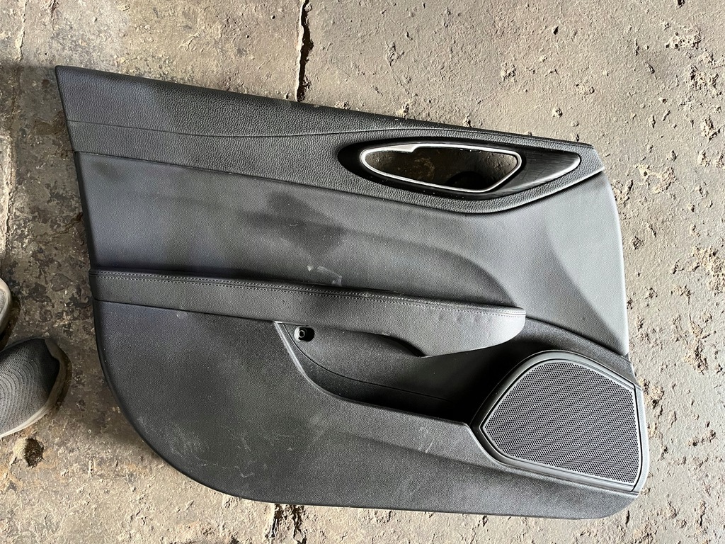 фото №1, 169 giulia обивка обшивка дверь перед левый