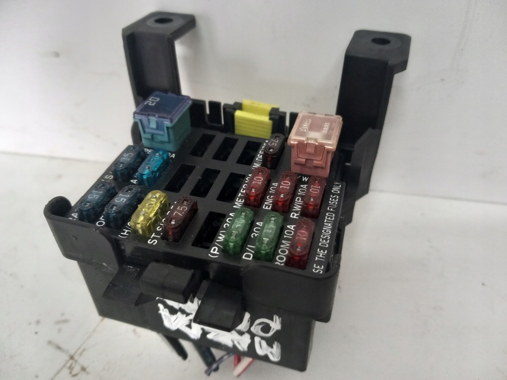 фото №1, Модуль коробка запобіжників mazda premacy 99r 1.8