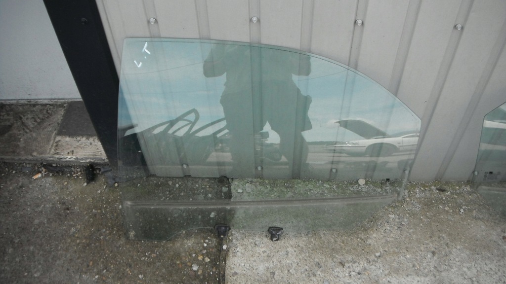 фото №1, Kia magentis i 02-05 стекло левая задняя задняя