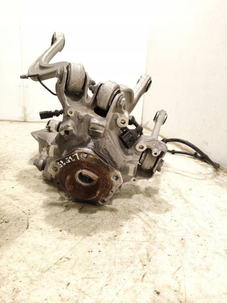 фото №7, Porsche taycan 9j1 2021 поворотный кулак колеса заднего 9j1505376a