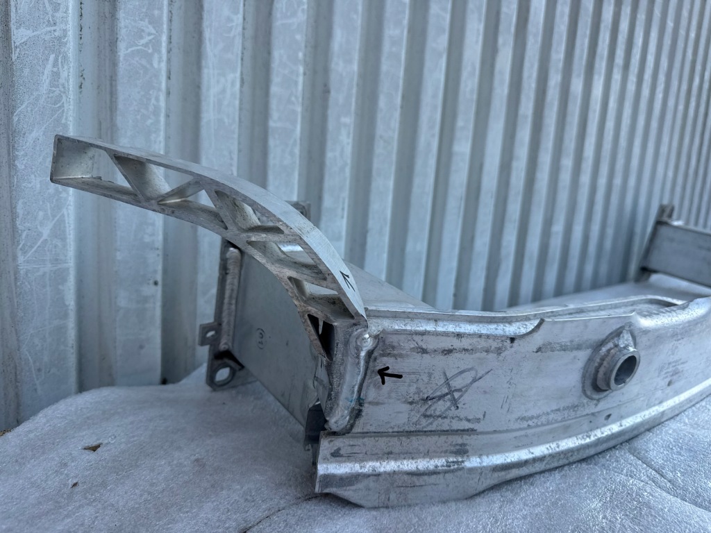 Балка перед передня підсилювач porsche panamera 971 971805241b Зі Шроту