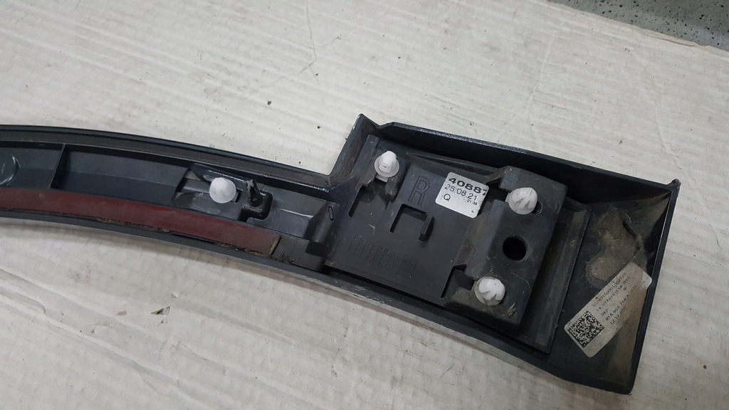 фото №12, Молдинг крыла правый перед audi q2 81a853718a демонтаж