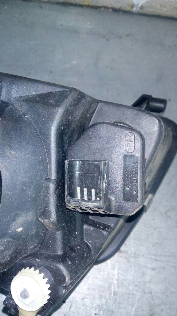 фото №9, Лампа передня peugeot 407 9660236680 ліва ксенон