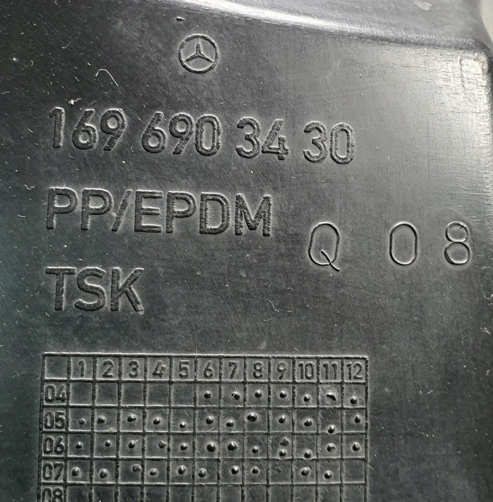 Подкрылок правый перед часть передняя mercedes w169 1696903430 в Украине