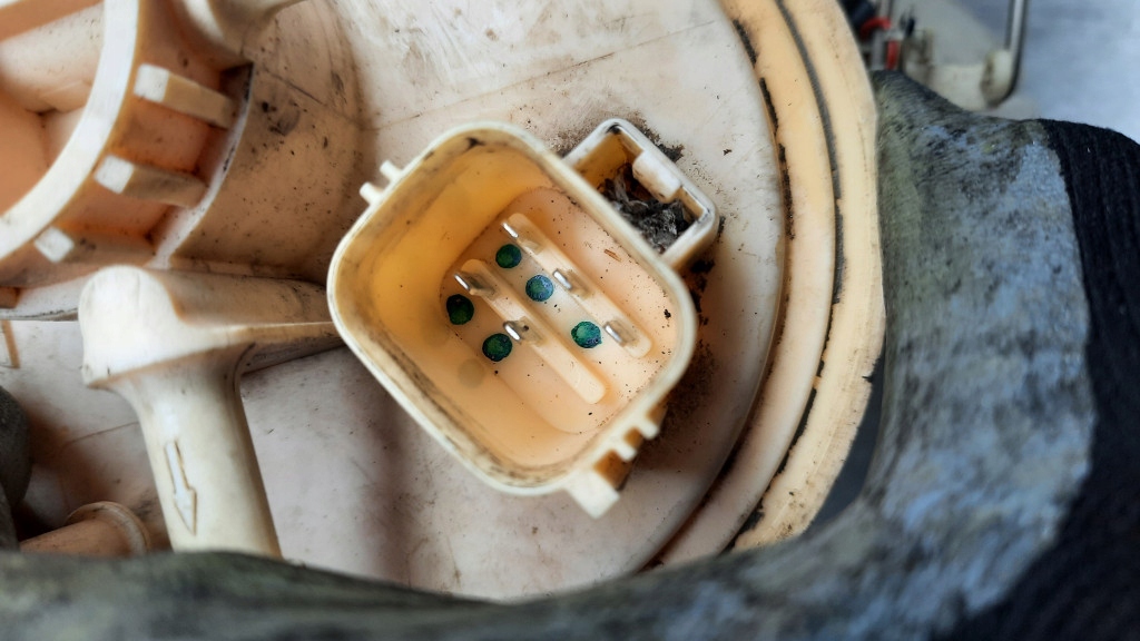 фото №8, Насос пального 30636883 volvo s60 v70 ii 2.4 d5