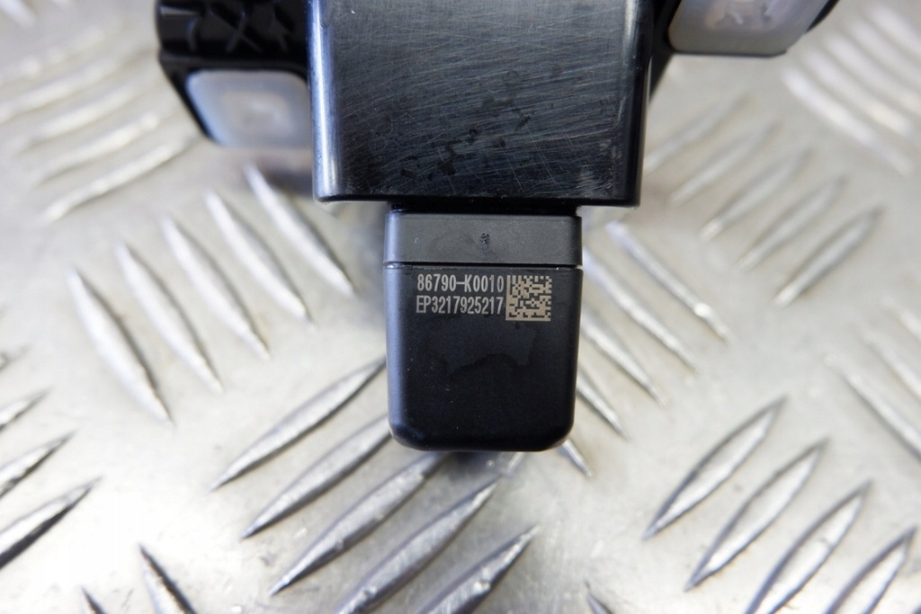 фото №7, Камера крышки багажника toyota yaris _p21_ 86790k0010 1.5l hybrid 85kw