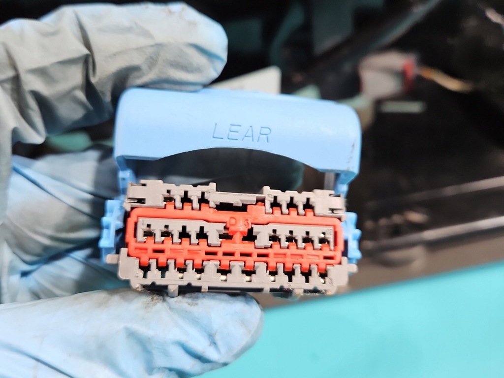 фото №12, Підлокітник тунель ford kuga mk1 08-13 5wk49709