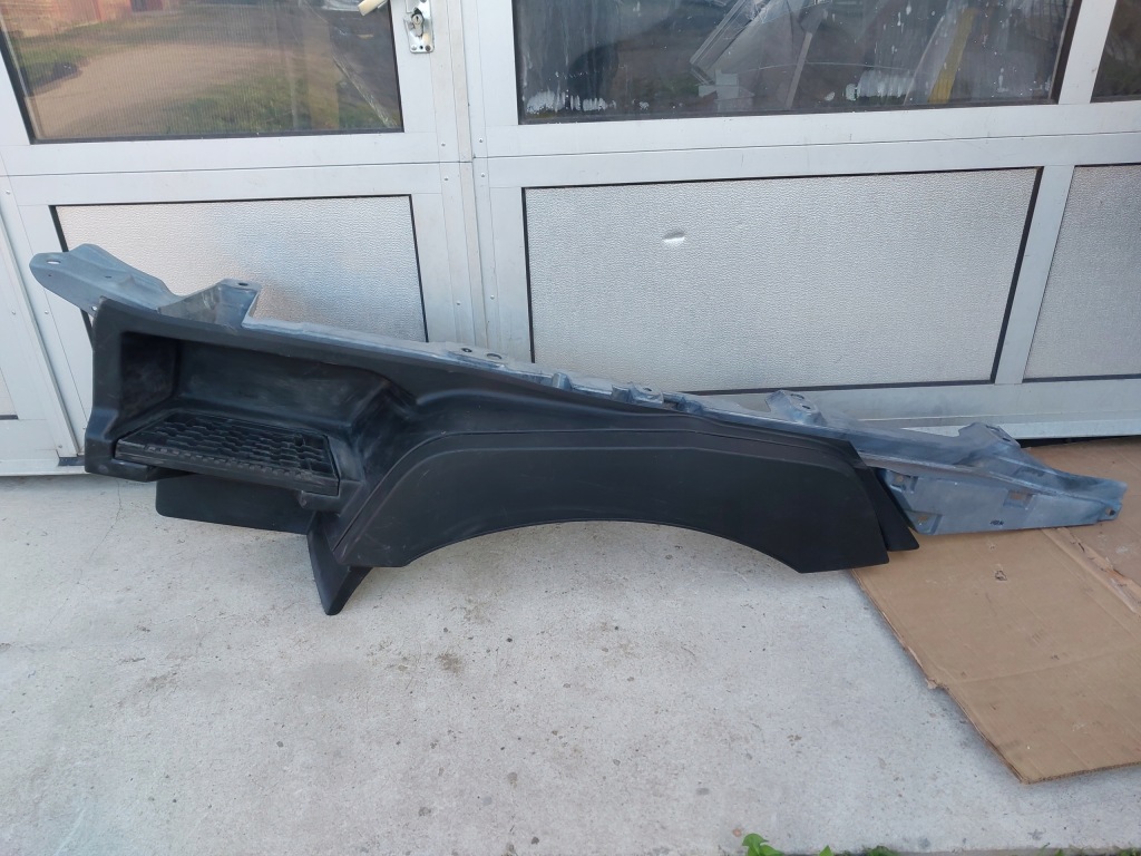 Купити Підніжка підніжка кабіни renault range t 82249132