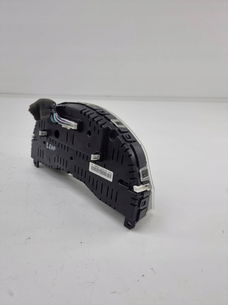 Nissan leaf 1 ze0 2017 панель / спидометр Недорого