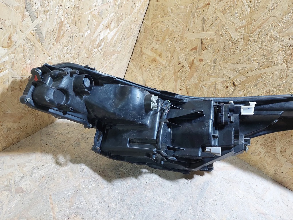 фото №8, Toyota c-hr 2018 лампи передні