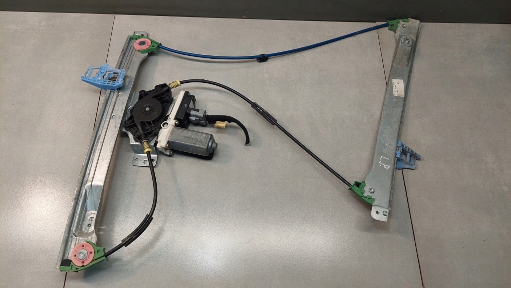 фото №1, Подъемник стекло левый перед citroen c2 1.4 b 3d