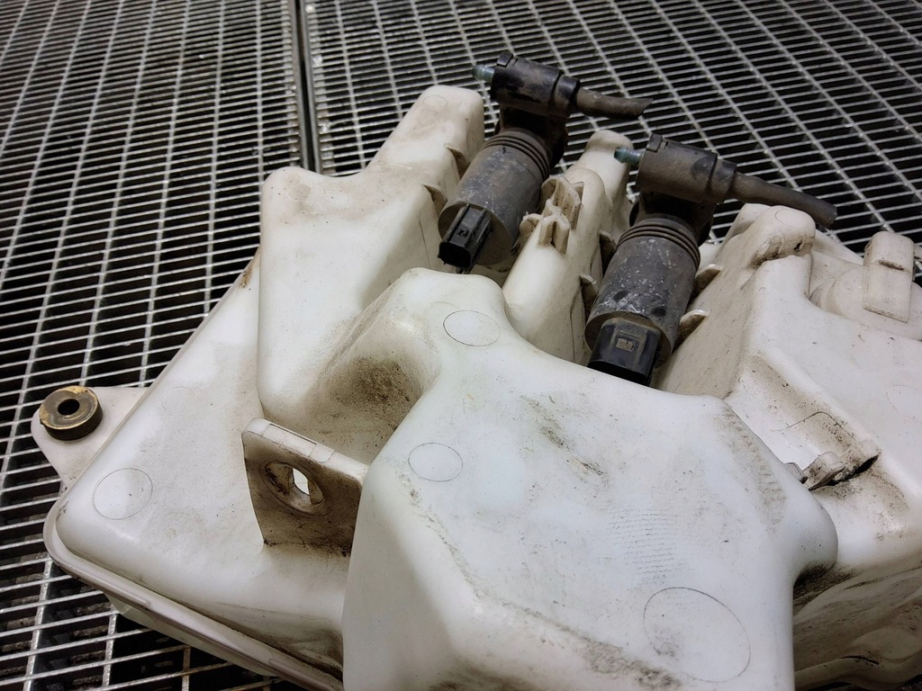 фото №8, Land rover range rover sport l320 2011 бак жидкость do омывателя стекло