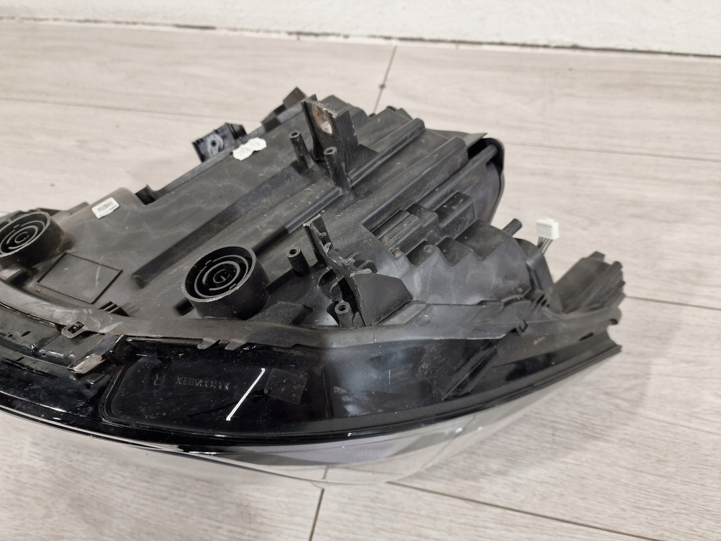 фото №7, Bmw i3 full led правая лампа