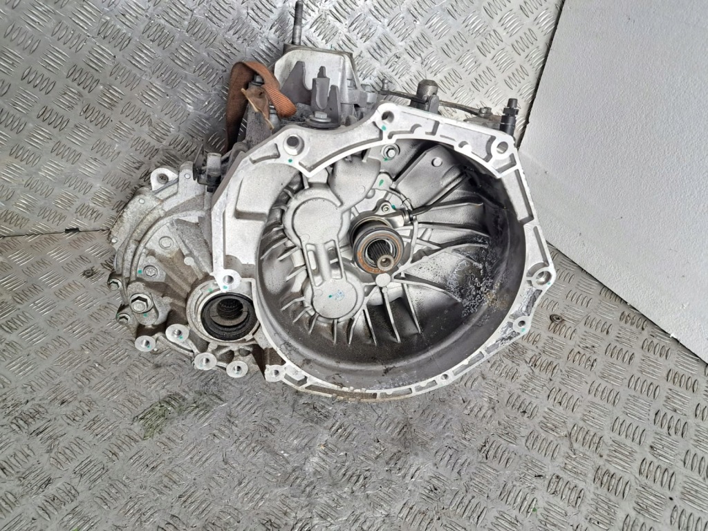 Купити Коробка передач передач mg hs 1.5 t-gdi 15e4e