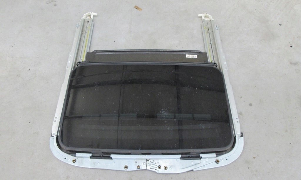 фото №1, Mercedes w251 a2517801029 люк крыша