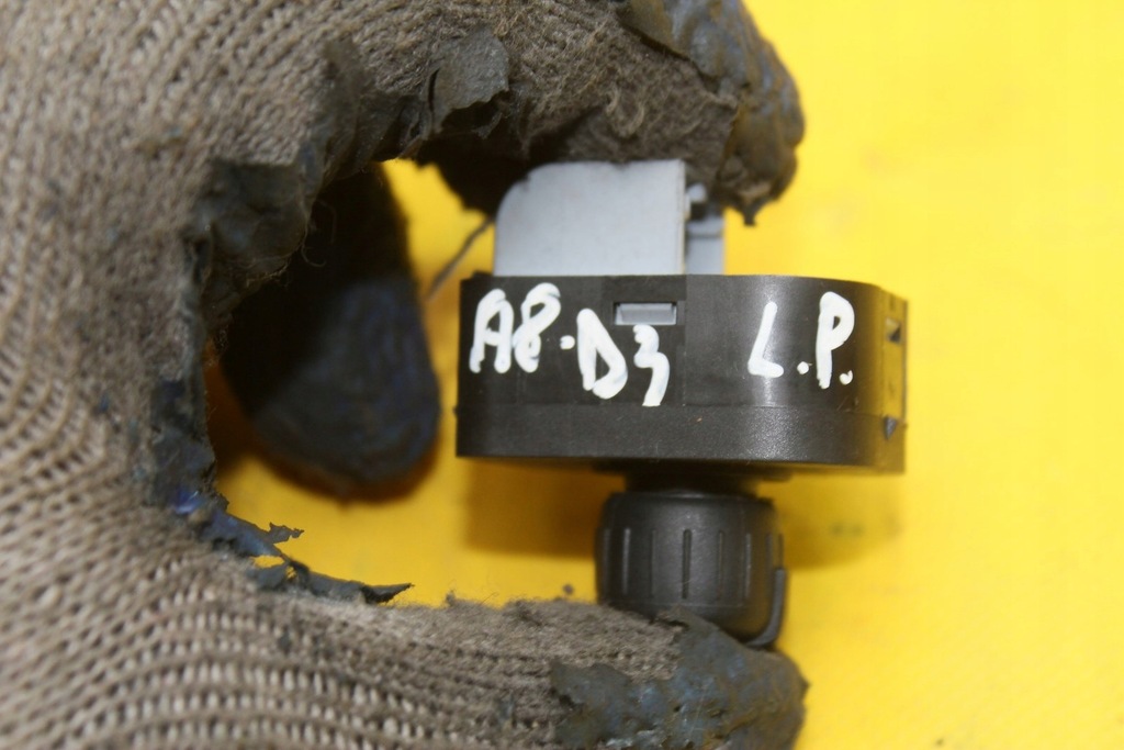 фото №7, Переключатель зеркал левый перед a8 d3 8e0959565