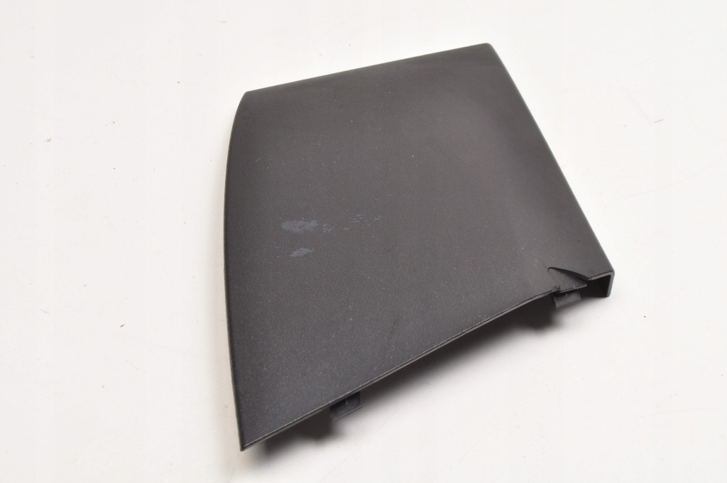 Mercedes klasa a w169 рестайлинг  защита жабо заглушка правая a1698300075 Недорого