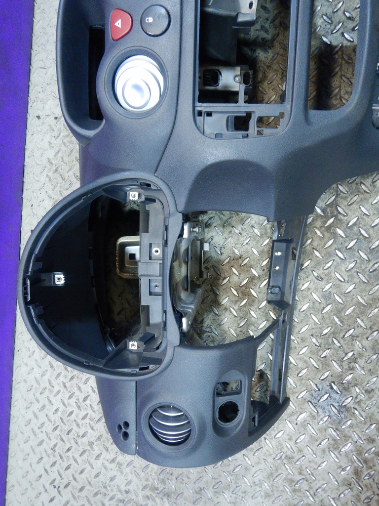 фото №5, Citroen c2 03-08 приборная панель приборная приборная панель бардачок