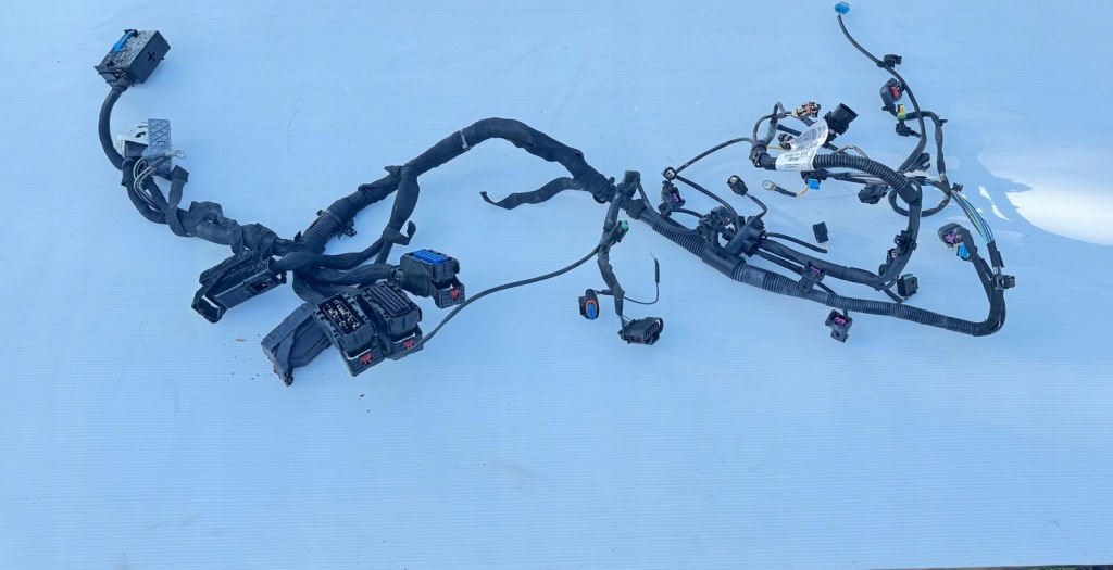 Купить Opel adam corsa жгут электропроводка двигателя 1.2 бензин 39016919 9ud