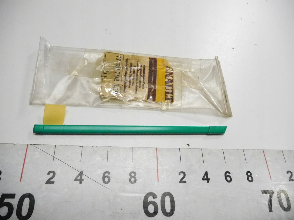 фото №9, Молдинг крыла правый перед renault r5 7700792350