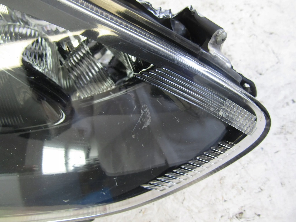 фото №14, Mazda 2 лампа права перед 07-14r