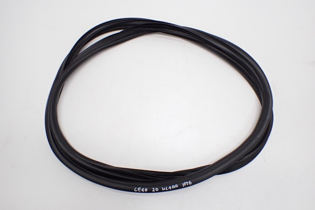 фото №1, Прокладка крышки задняя багажника htb kia ceed iii 20r