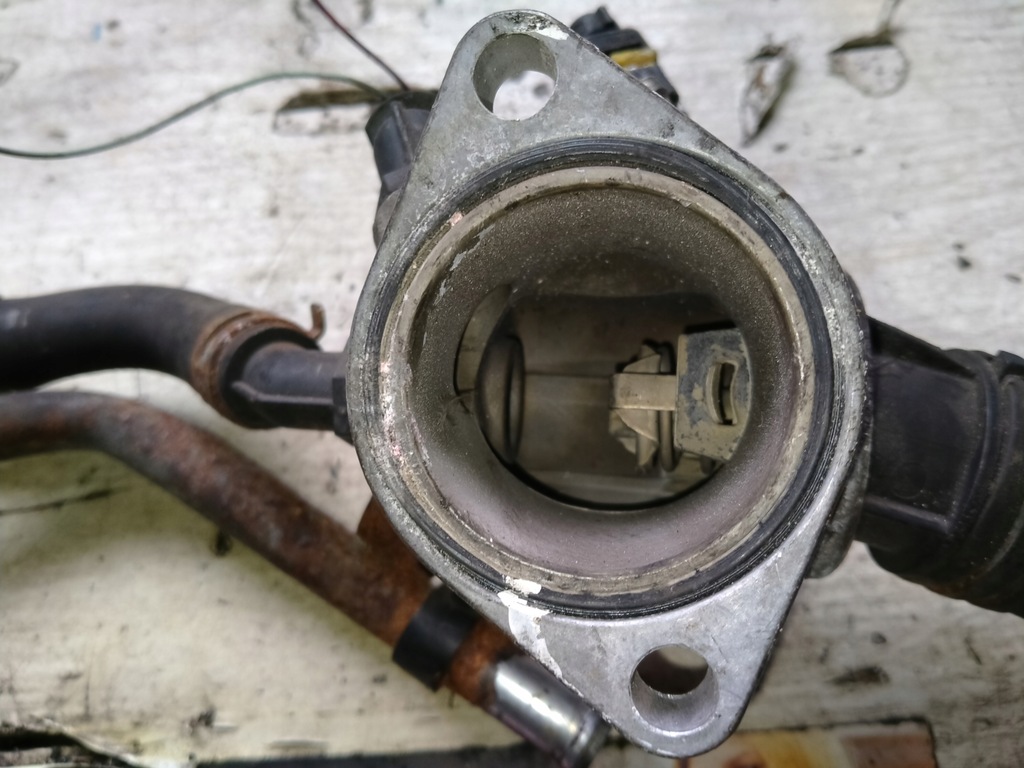 фото №5, 2261 zafira 1,9 150km корпус термостата 55203388