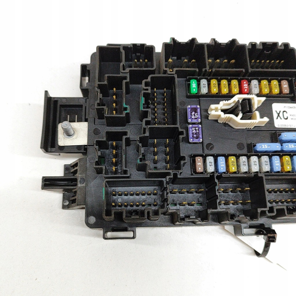 Tesla model x 2016 рамка / модуль предохранителей в Украине