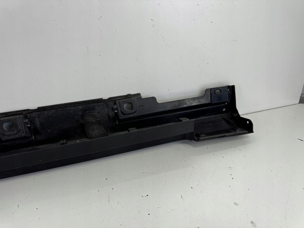 Накладка поріг права поріг правий lexus gs iv 4 11- 75851-30260 Ціна