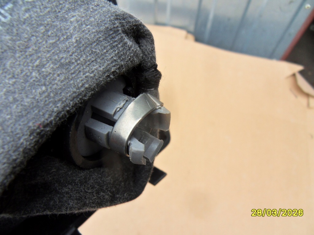 Купить Ручка чехол переключения передач volkswagen оригинальный номер 6q1711113g