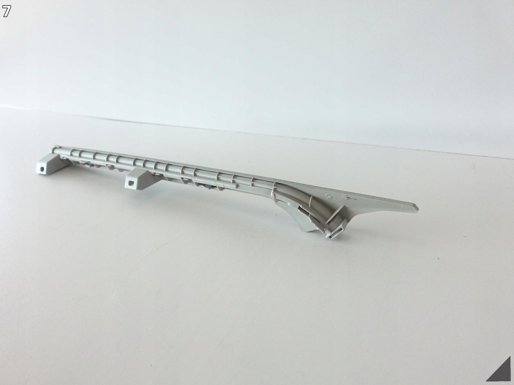 фото №8, Audi a8 s8 4h0 4h4 d4 lift 09-17 направляющая шторка левая задняя седан long