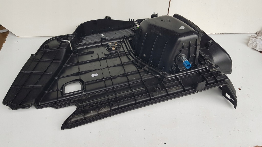 фото №8, Обшивка багажника левый audi a3 8v eu