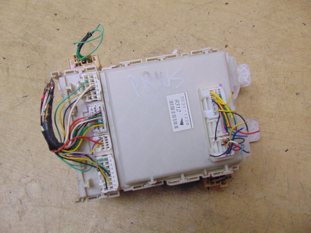 фото №6, Модуль bsi коробка предохранителей toyota prius ii hybrid 5e31-1220