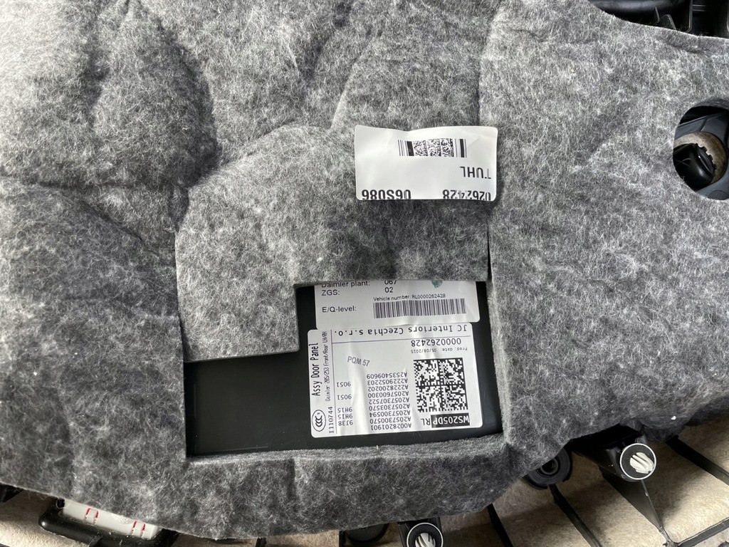 фото №5, Обшивка задня лівий mercedes w205 шкіра