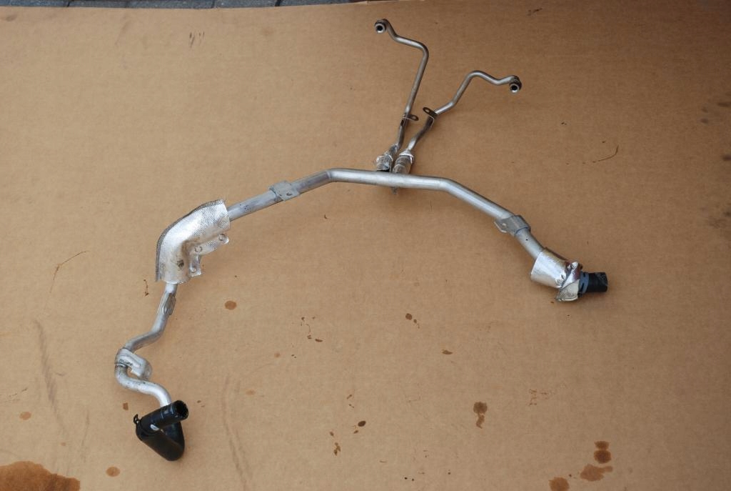 фото №1, Audi rs7 lift труба wody 079121070cl 4h0121485ac