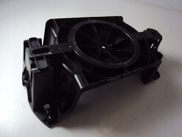 фото №3, Кронштейн колеса запасного renault megane iv hb 16-