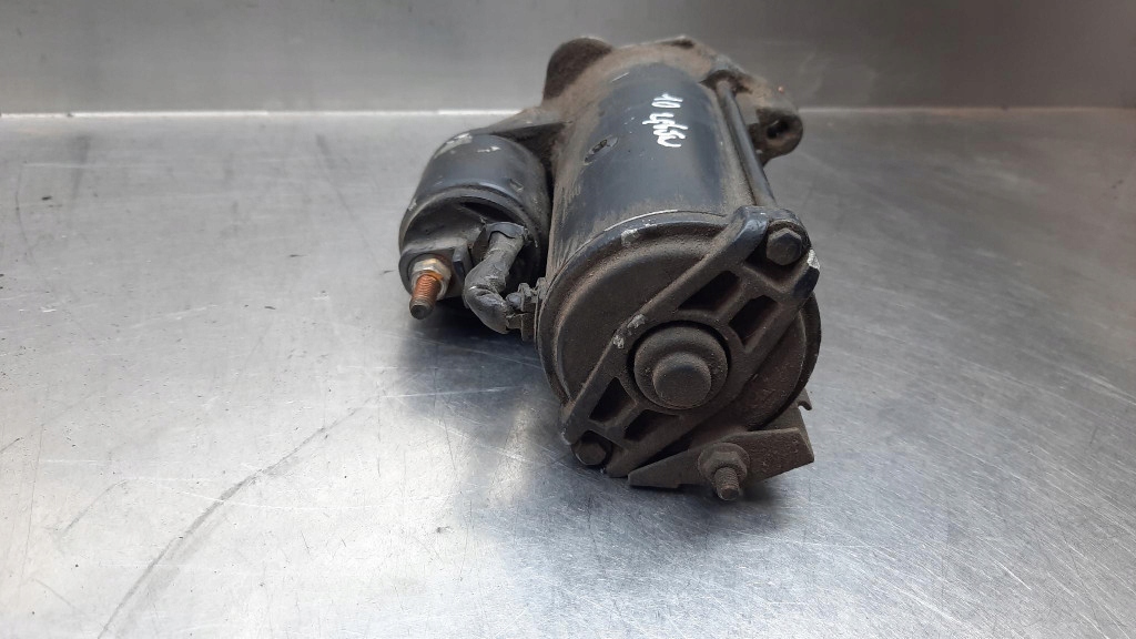 Стартер audi a4 b5 1.9tdi 068911024e в Україні