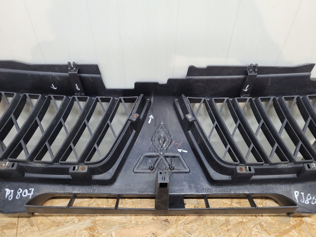 фото №11, Решётка радиатора решётка радиатора бампера mitsubishi pajero