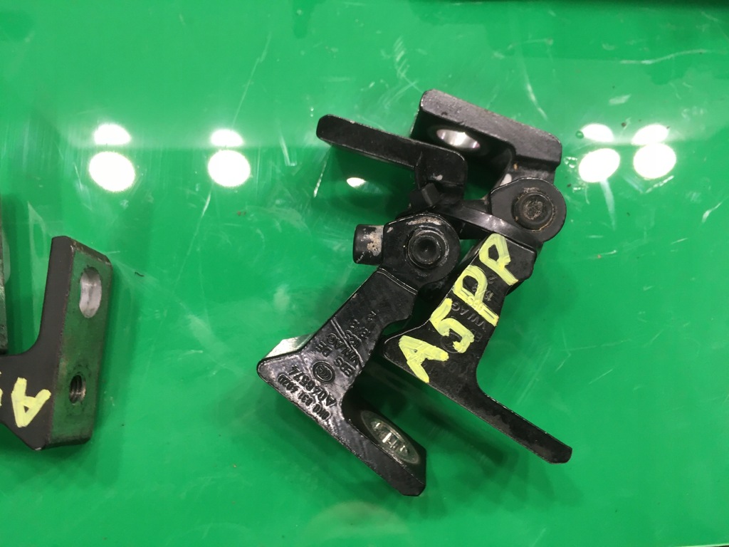 фото №1, Петля петлі двері правий лівий audi a5 8t cabrio