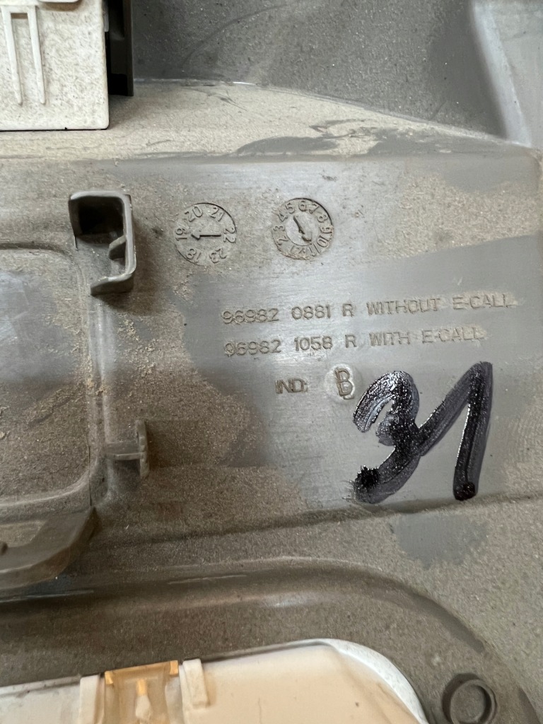 фото №4, Лампа освещение салона кабины renault master iv 969820881r